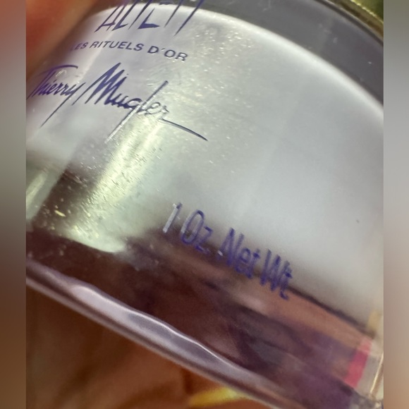 Thierry Mugler ALIEN bundle for the senses with Golden Clutch Bag - Picture 5 of 13